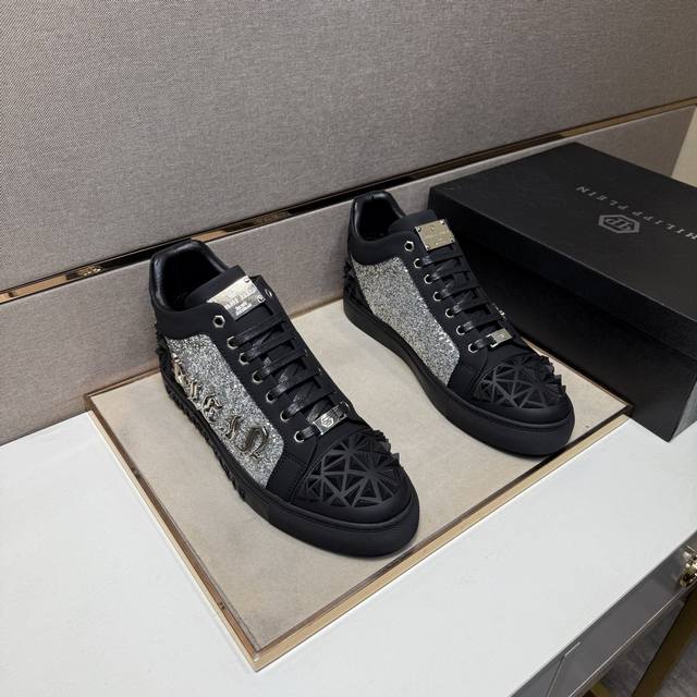 出厂价pp pp～ 男士休闲高帮鞋 2025Z柜同步发售 码数:38-44# 4个颜色鞋面选用多材质拼接羊皮内里，舒适透气，鞋底：原版舒适耐磨大底，实物拍摄实物