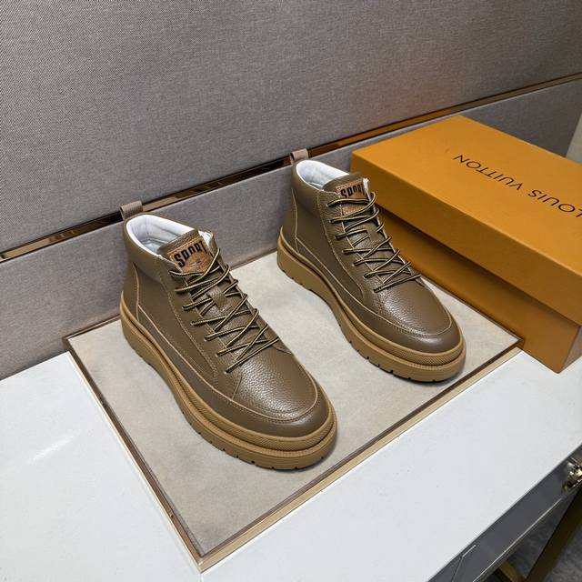 出厂价pp Lv～ 男士休闲高帮鞋 2025Z柜同步发售 码数:38-44# 3个颜色鞋面选用多材质拼接真皮内里，舒适透气，鞋底：原版舒适耐磨大底，实物拍摄实物
