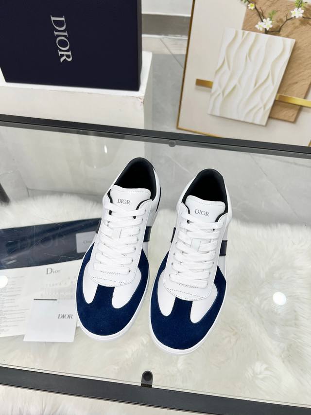 顶级版本 出厂价p 迪奥B01情侣款休闲德训鞋小白鞋运动鞋 90年代末时尚品牌Maison Margiela大批量采购Gat，并且把它们进行改头换面，就此德训这