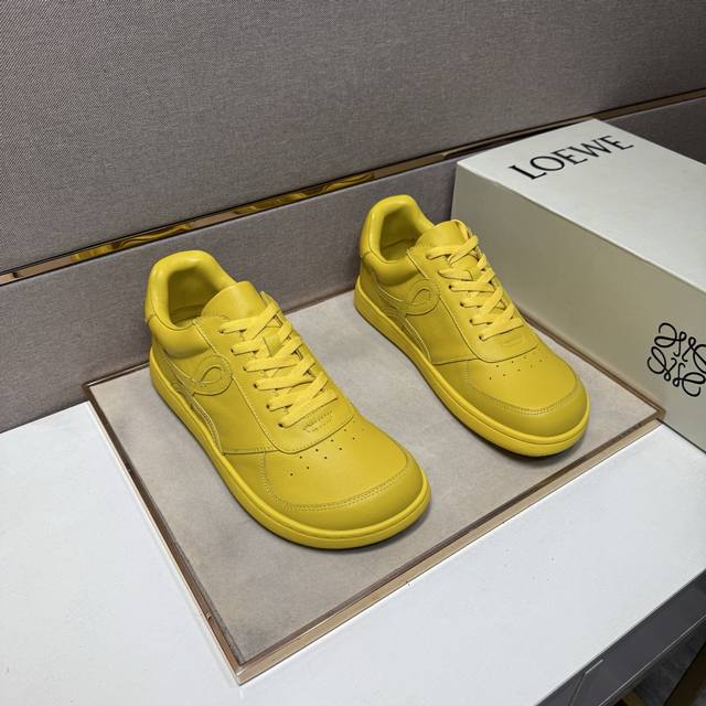 出厂价pp 罗意威～ 情侣装休闲鞋 2025Z柜同步发售 码数:35-44# 3个颜色鞋面选用牛皮拼接真皮内里，舒适透气，鞋底：原版舒适耐磨大底，实物拍摄实物更