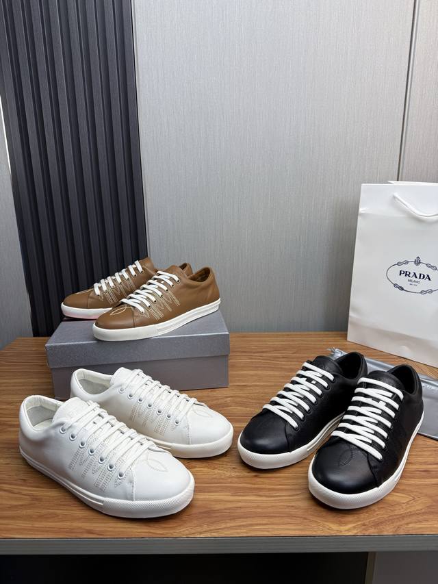 工厂p价 prada普拉达 男鞋专柜爆款，官网同步，高品质出货原版牛皮+牛皮内里，11复刻 ，原厂原版底，38-45 45定做不退换