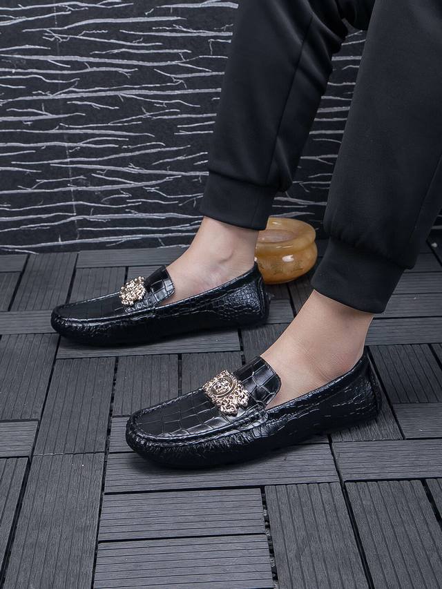 实价 ，品牌范思哲，官网新款，意大利专柜2026休闲商务豆豆高端头层鳄鱼皮男鞋 官网1:1制作 鞋面意大利原版头层鳄鱼皮 进口头层牛皮内里真材实料，欧美大师设计