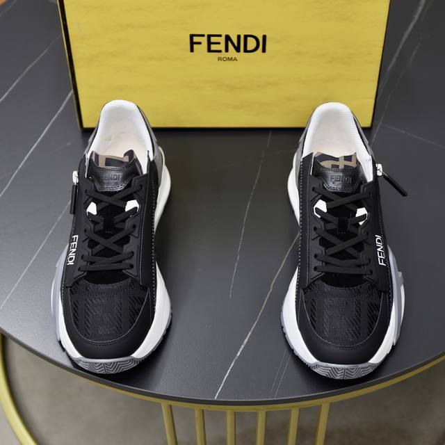 出厂价pp： 品牌：芬迪 Fendi 尺码：38-44 45定制 等级：原单品质 高版本 材料： 进口牛皮 优质舒适内里 原版轻便防滑大底 款式类别: 旅游出行