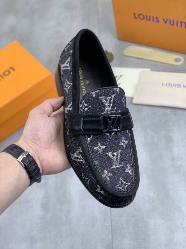 出厂价pp 实价 Louis Vuitton 水染牛里 原单 新款Lv路易威登 * 顶级版本 Lv经典皮鞋！选用进口原版小牛皮 原版真皮边条拼接耐磨高端橡胶大底