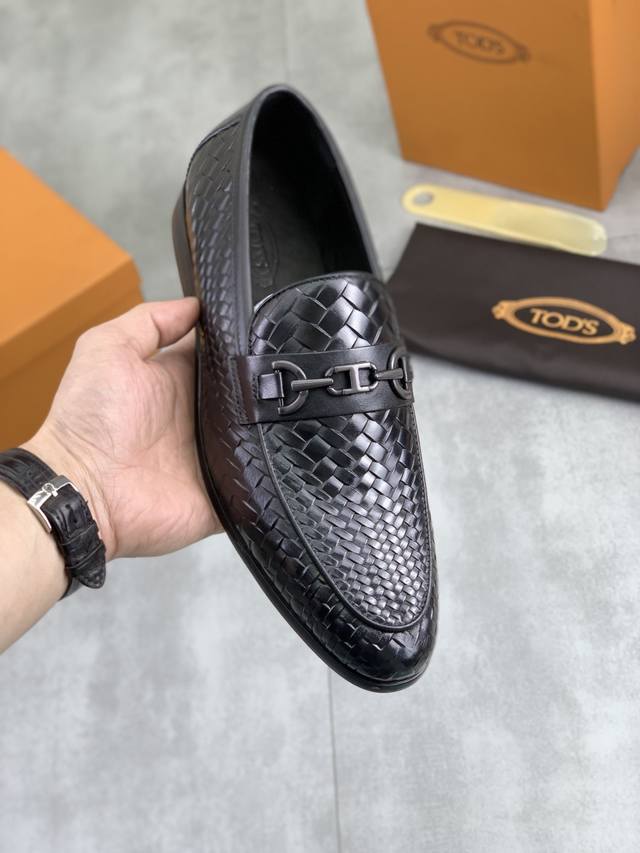 工厂p价p 实价 同款 Tod's 托德斯商务皮鞋 顶级代购男士 同步 发售， 意大利进口顶级原版小牛皮头层牛皮内里 原厂特供原版底，做工精细 无可挑剔 可随意