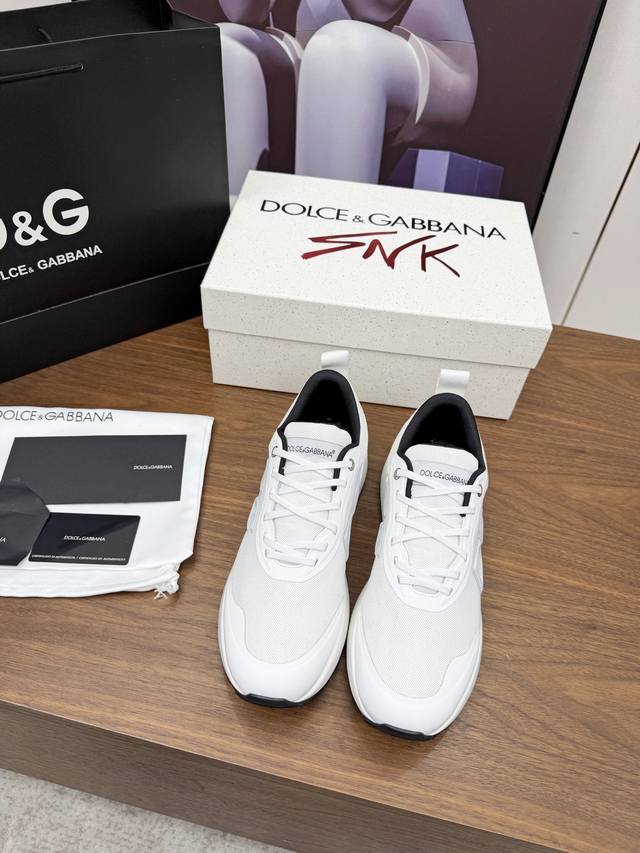 Dg 码数：39-44 38 .45可定做 高端版本高质量原单品质 D0Lce & Gabbana 杜嘉班纳 今年的主打款式 没有之一 超火超帅气的休闲鞋此款传