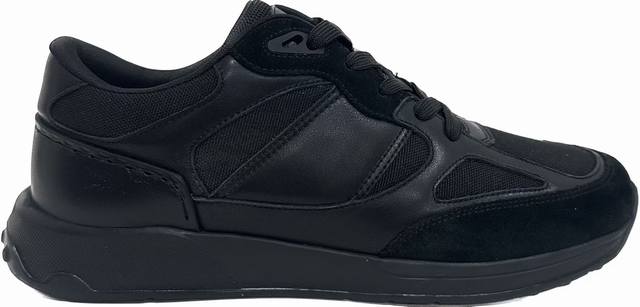 Tod's 托德斯 Size 39-44 38.45.46订做 Tods本款运动休闲鞋糅合运动元素和Tod's经典风格，在跑步运动基础上增添都市设计，结合人体工