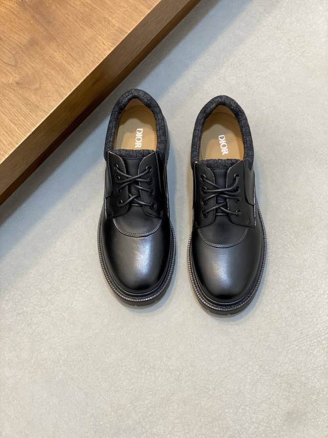 Dior 顶级 码数：39-44 38.45 .可定做 2025Ss迪奥Dio* 秋冬奢品男士莫卡辛鞋，纯手工制作，内外均为进口头层牛皮，高端精品精湛工艺。原版