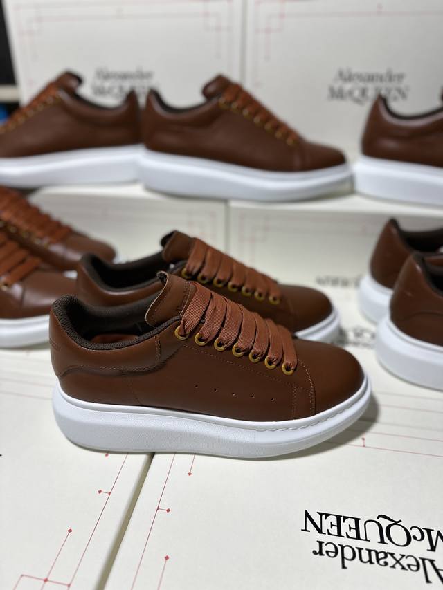 专业麦昆工厂p.顶级版本.情侣款： Alexander Mcqueen高版本再次升级为最高品质 麦昆 春夏秋冬 顶级版本 代购级别 诚招全国线上线下代理商加盟