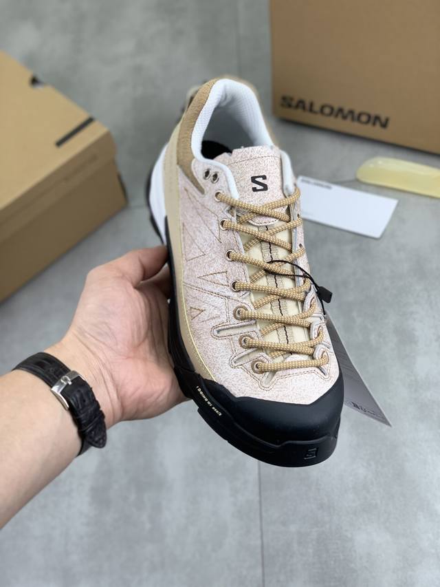 工厂p价p 实价 最新款 顶级版本 Mm6Salomon马吉拉联名萨洛蒙出品.王炸 原版开发！顶级版本！ 根据人气经典款Xt-4创新结构设计的Mule.添加Mm