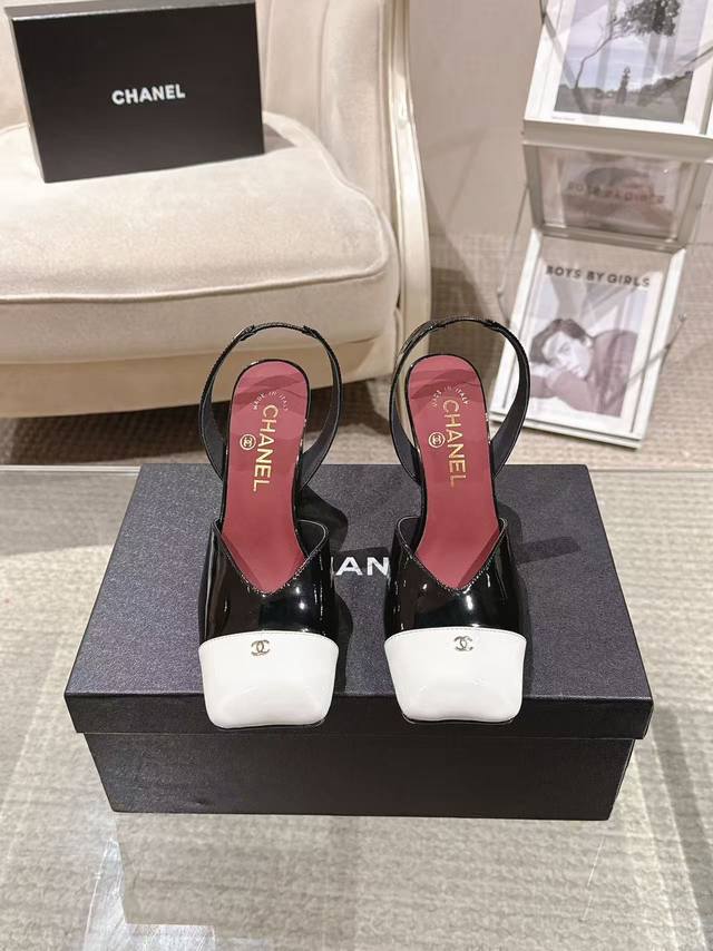 20252117-2 玛丽珍原板开发半月方头 鞋面；进口羊皮 内里；丝绸羊皮 垫脚；丝绸羊皮 大底；意大利真皮 跟高；9Cm 码数；35-390订做34-40-