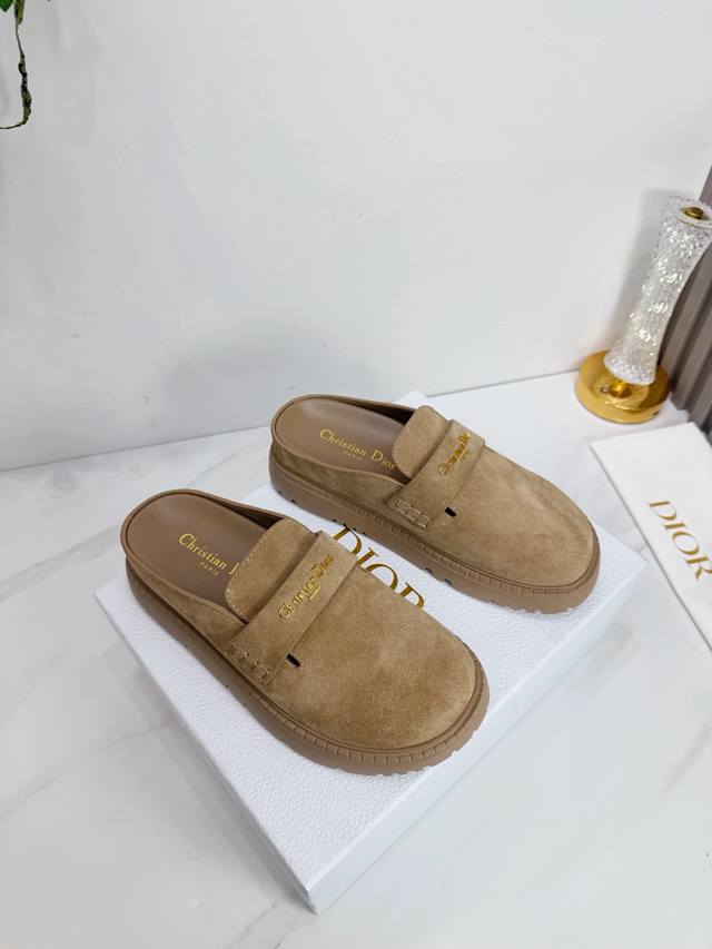 出厂 2026 Sss重磅推出 Dior迪奥 经典款式 单鞋 凉鞋 拖鞋 布鞋 持续更新颜色 全色现货 拼色刺绣 层次感超强 超好穿 超耐看 专业厂家顶级品质