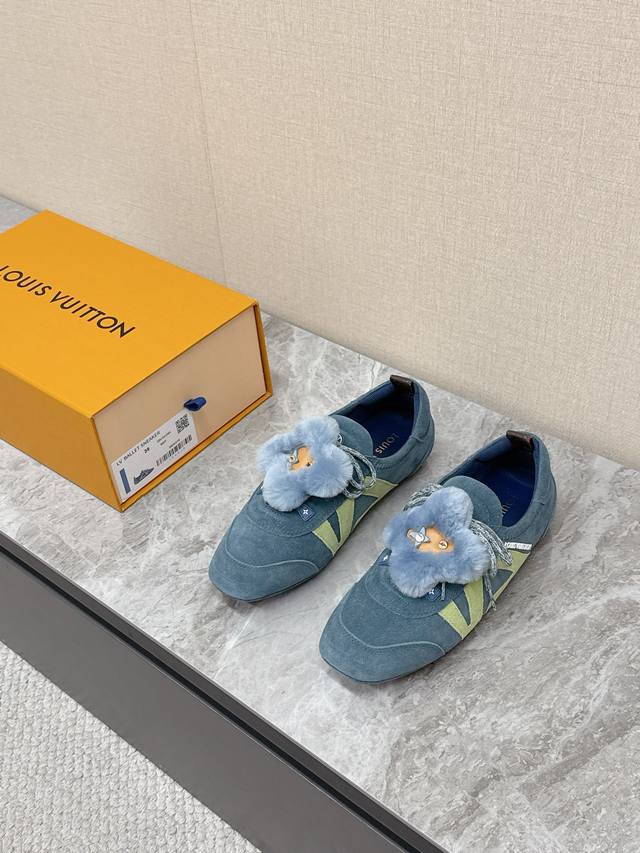 Louis Vuitton路易威登驴牌春夏Sneakerina系列 芭蕾运动鞋 德训鞋 平底鞋 原版三对购入开发完美复刻Sneakerina 芭蕾风运动鞋以丝滑