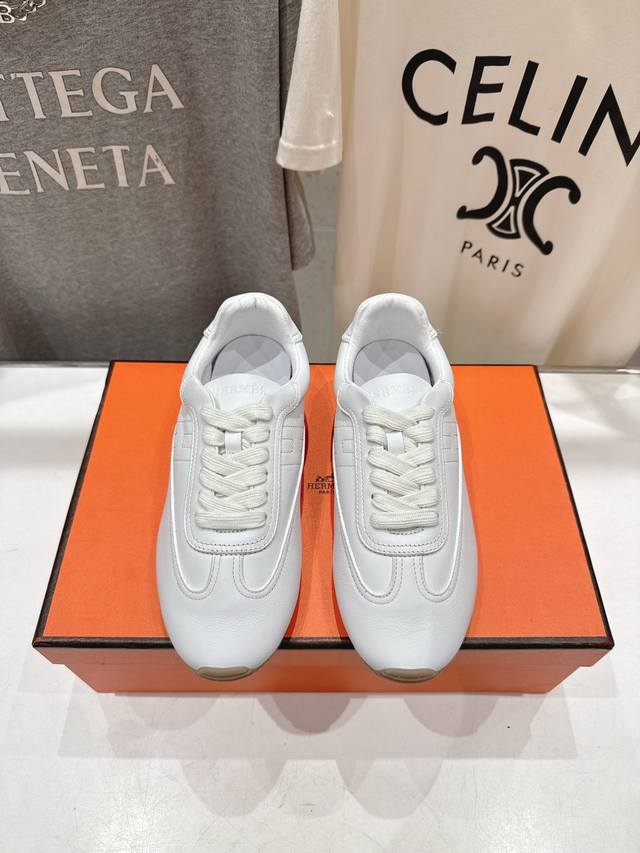 高版本出厂 Hermes 爱马仕H家F015 2026Ss新款系带休闲运动鞋跑步鞋阿甘鞋 经典运动风格+英伦风拼色设计，经典耐看！原版倒模楦型，极致1:1形体，