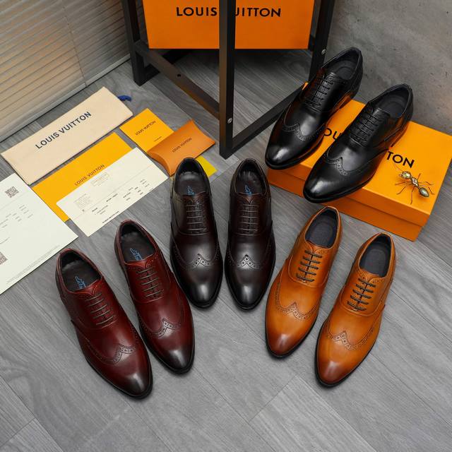 调工厂p价 商品商标：Lv 路易威登 商务正装系带皮鞋 正码码数: 37-46 37.46定做不退换 商品材料：精选擦色优质牛皮鞋面 猪皮内里 橡胶大底