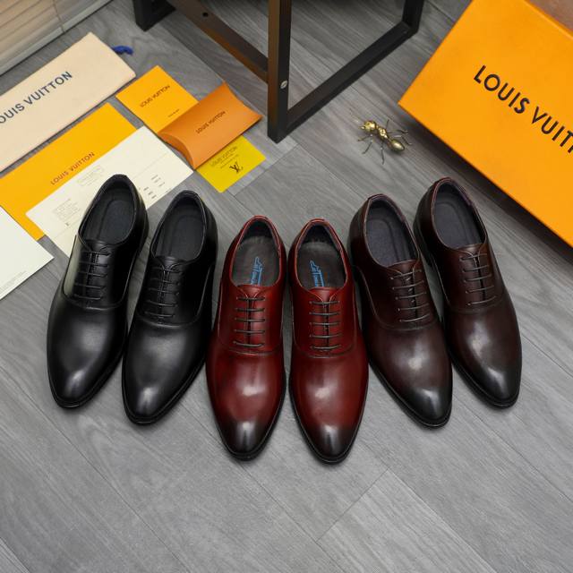 调工厂p价 商品商标：Lv 路易威登 商务系带皮鞋 正码码数: 37-46 37.46定做不退换 商品材料：精选优质牛皮鞋面 猪皮内里 橡胶大底