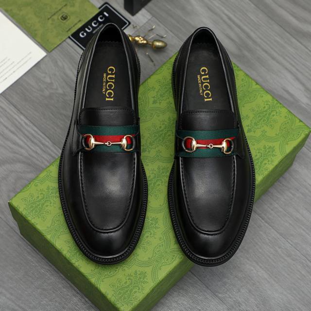 调工厂p价 商品商标：Gucci 古驰 商务套脚皮鞋 正码码数: 39-45 45定做不退换 商品材料：精选优质牛皮鞋面 牛皮内里 原版橡胶大底