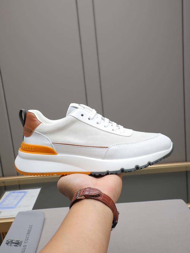 调工厂p价p调工厂p价 2025新配色 Brunello Cucinelli来自意大利的世界顶级奢侈品牌，此款Bc男鞋更是精心设计，选用意大利定制柔软小牛皮头层