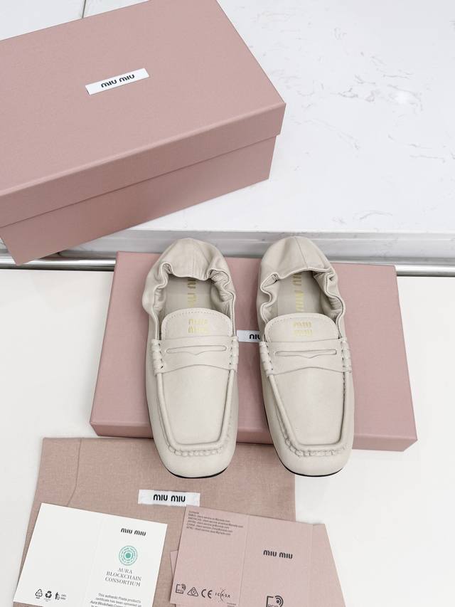 工厂p价 女装女鞋 运动原单 Miumi／缪缪26新款一脚蹬懒人单鞋 官方春夏季新款，时髦百搭 即可咸又可甜 一点也不磨脚 无论光脚穿还是搭配袜子穿都超级减龄