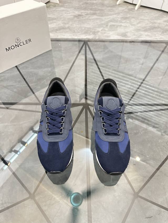 售 价: 商品商标：Moncler 蒙口 低帮休闲鞋 正码码数: 36-45 可订做46 情侣款 商品材料：鞋面进口磨砂皮拼接原版材料，羊皮内里，原版大底。