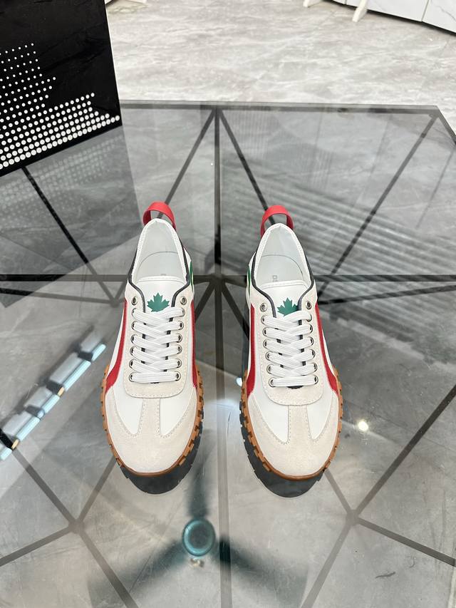 售 价: 商品商标：Dsquard D2次方* 低帮休闲鞋 正码码数: 38-45 可订做46. 商品材料：鞋面进口牛皮，羊皮内里，原版大底。 编 号：80