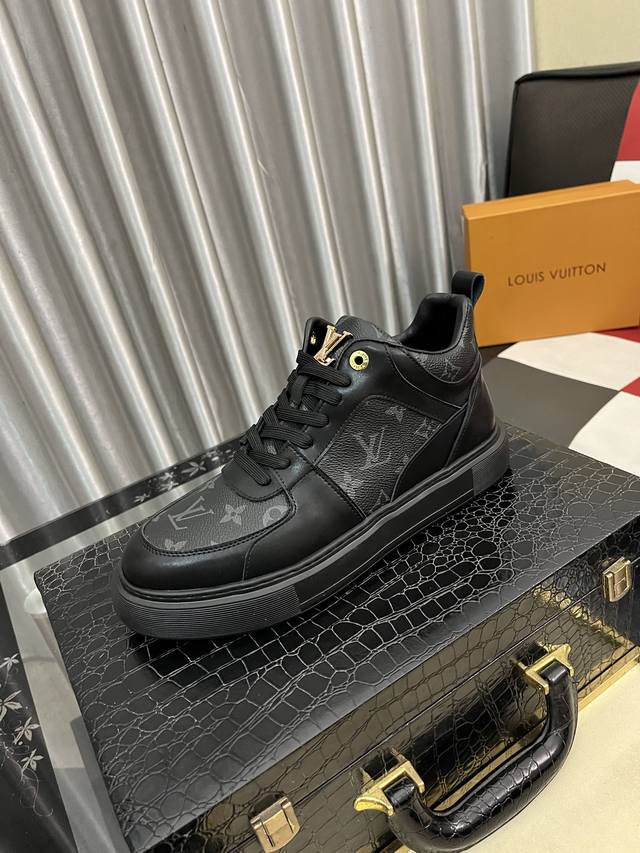 调工厂p价 男装男鞋 运动原单 Louis Vuitton Lv 路易威登 原单品质.～ 独特现代风运动鞋。休闲鞋潮男必备款 意大利进口原版品牌，进口原版皮，牛