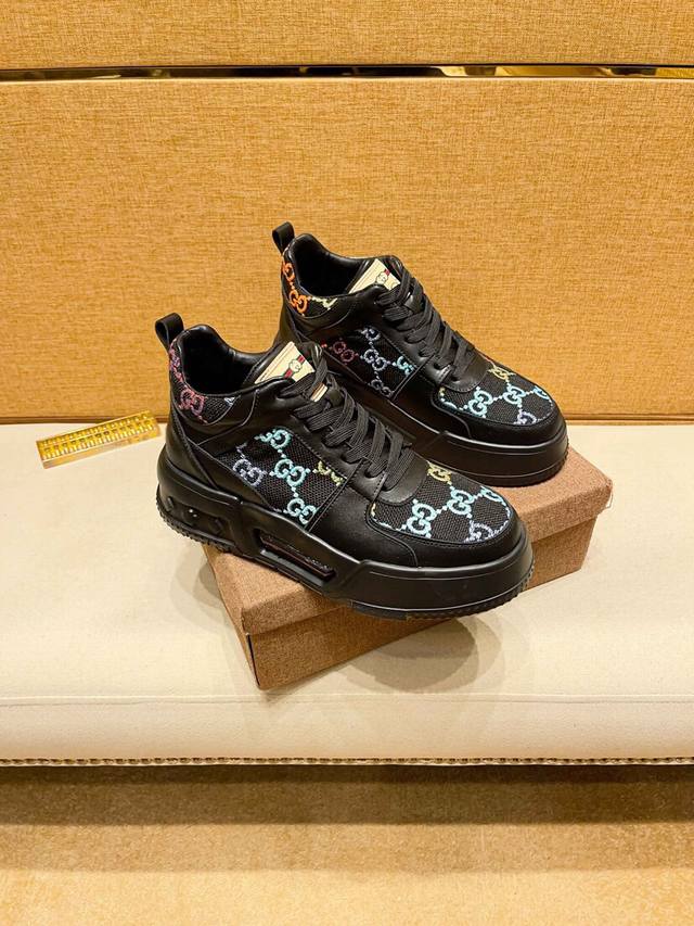 调工厂p价 男装男鞋 运动原单 Gucci 古奇高帮最新款休闲韩版风男鞋，全新秋冬款设计，完美做工，打造装柜品质，鞋面：牛皮面材质，皮内里；柔软舒适，发泡轻大底