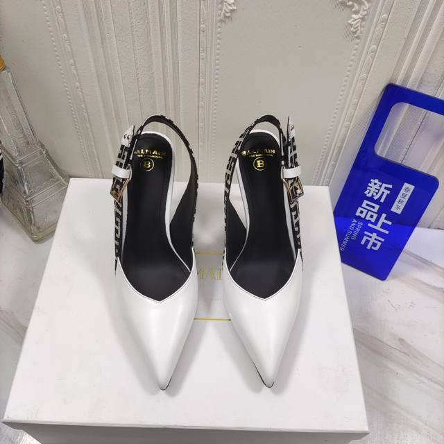 工厂p价 女装女鞋 运动原单 ，* 巴尔曼 春夏最新款走秀原版定制金属扣高跟凉鞋. 品牌巴尔曼由法国时装设计师 皮埃尔.巴尔曼 先生创立于1945年的老牌定制时