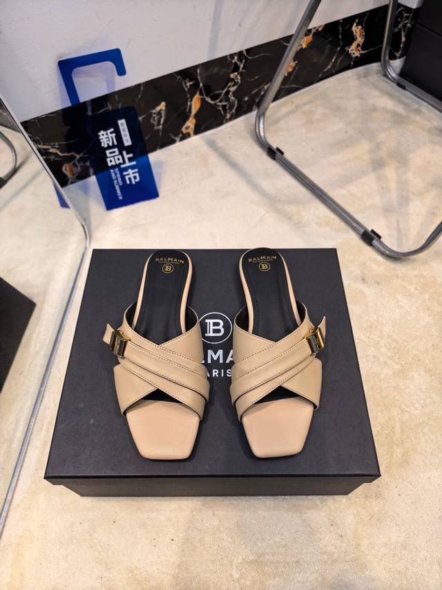 工厂p价 女装女鞋 运动原单 Balmain巴尔曼秋冬2026最新款走秀时装 嘴唇时髦平底拖鞋 巴尔曼 愈发別致出众 赶紧来一双巴尔曼小美鞋率性的 无敌气场无敌