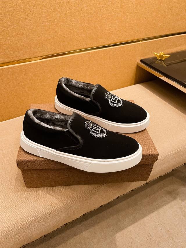 Dg 绒里 男鞋高端品牌 官网1：1最新力作：鞋面采用意大利进口头层牛皮搭配舒十原版防滑耐磨大底制作，让行走更加便捷舒适！独家新款，惊世之作，与官方的质量相比美