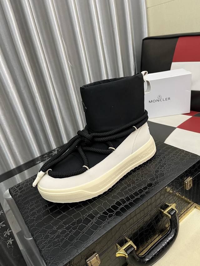 调工厂p价p： Moncler蒙口Compas男款高邦鞋 设有醒目的拉链细节，橡胶Tpu鞋底面整体点缀注塑Moncler徽标。兼备创新、功能性与图形细节于一体，