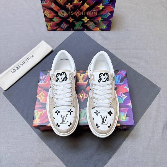 调工厂p价 Louis Vuitton 路易威登 -鞋面：摔纹牛皮高周波品牌图腾、鞋身品牌图腾帆布布匹 -内里：水染羊皮 -超高品控 做工精细：凸显 高端 贵气