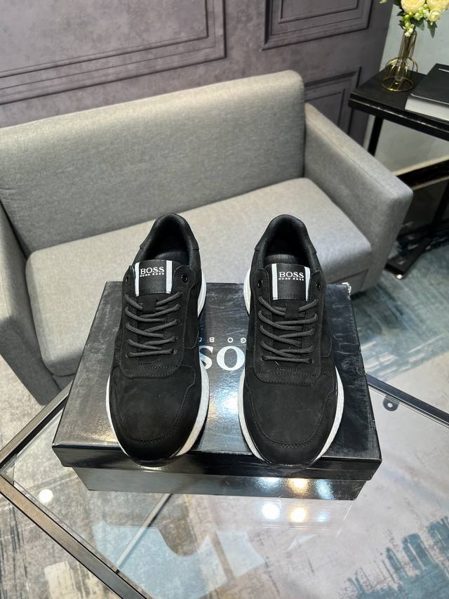 调工厂p价p Boss 最新休闲男鞋，优质做工，鞋面采用牛皮 真皮鞋垫，时尚橡胶大底 ，休闲时尚，高端品质，码数：38-44。45可定做不退换！