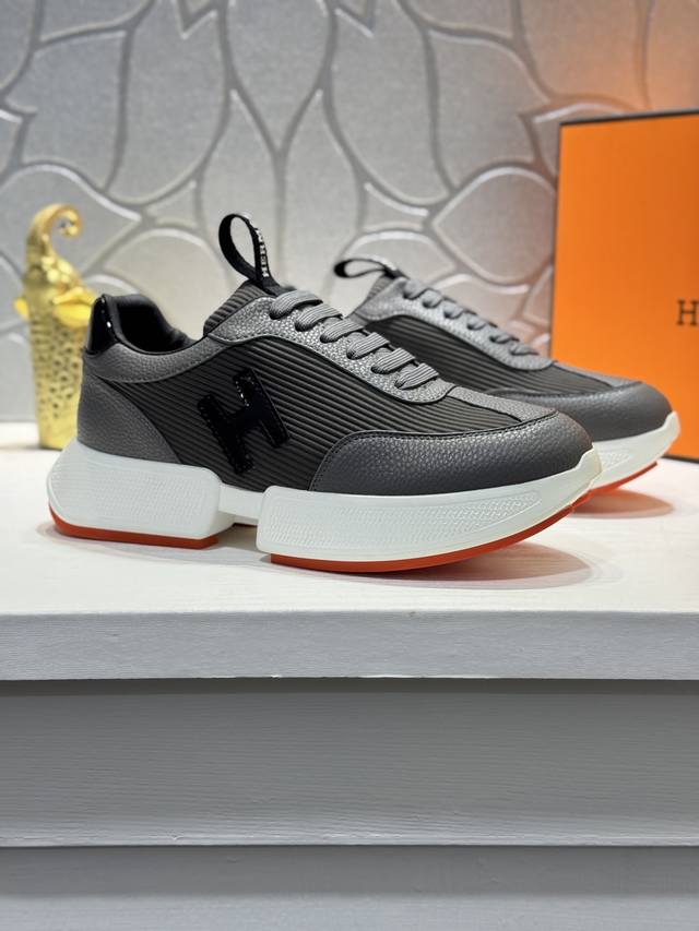 出厂价p 实价 顶级牛货-爱玛仕顶级代购 爱 超人气男神运动鞋新品来袭专柜同步发售原厂配置，意大利进口原版牛皮搭配布面料，透气舒适驾车必备，全进口水染牛皮里垫，