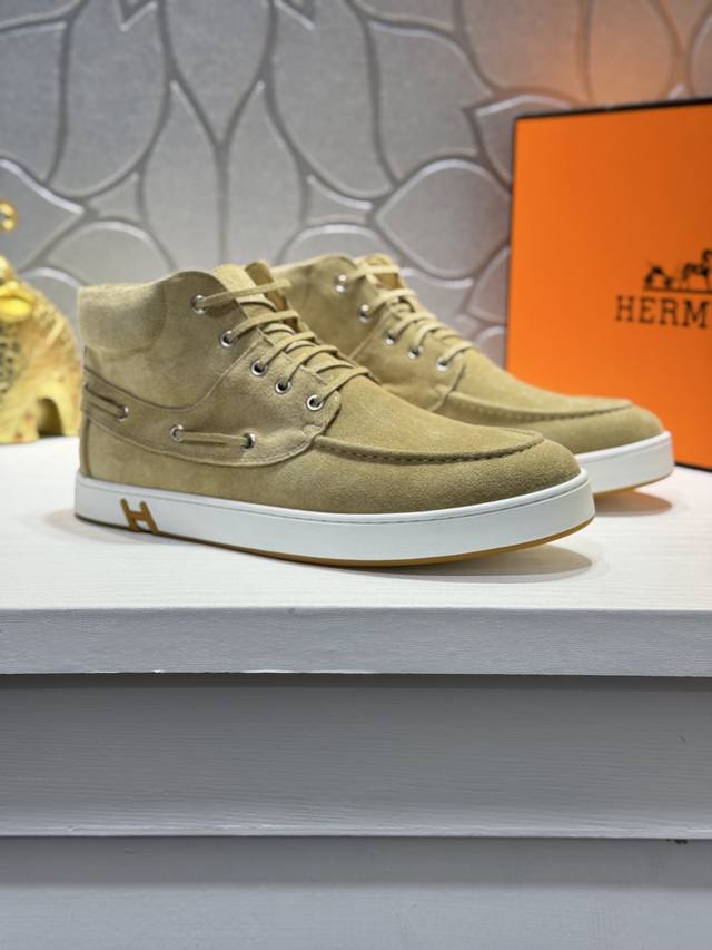 出厂价p 实价 顶级牛货-爱玛仕顶级代购 爱 超人气男神运动鞋新品来袭专柜同步发售原厂配置，意大利进口原版牛皮搭配布面料，透气舒适驾车必备，羊皮内里，鞋底：原厂