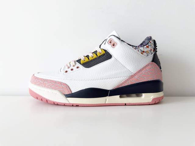 Jordan Air Jordan 3 Red Stardust 合成革 舒适圆头 防滑 中帮 篮球鞋 白色 Gs 36-47