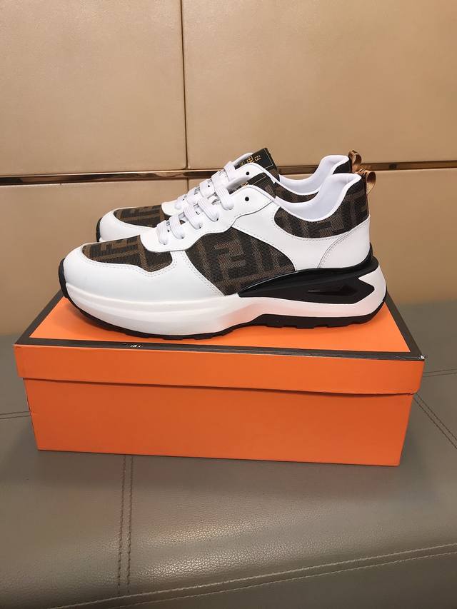 出厂价p 新款 芬迪 男鞋高端品牌，....作为时尚界的活跃一族 为中国时尚潮男打造出这款休闲时尚简洁男鞋，抢先上市 休闲潮男鞋，鞋面采用进口牛皮搭配品牌印花面