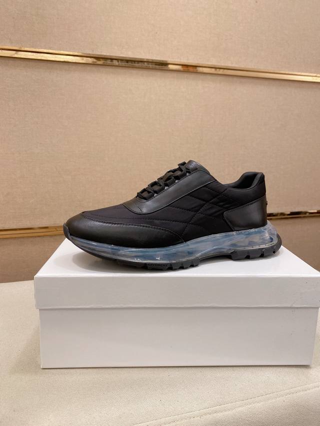 工厂p价 G I V E N C H Y 纪梵希新款 专柜同步 人手一双 不容错过 专柜买版 完全1:1 开模定制顶级版本 原版展示提供对比 让大货做到和原版0