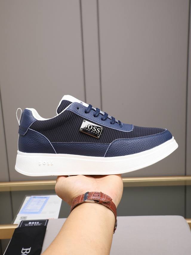 Boss 劲爆款 面部采用牛皮+飞织，发泡超轻大底，上脚方便，轻盈舒适有弹力，新潮时尚！！！码数：38-44 45定做