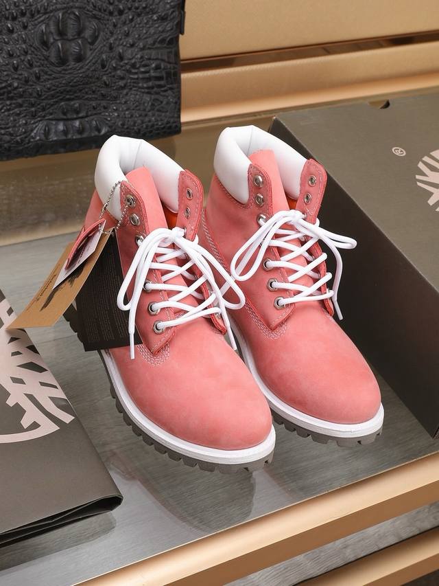 工厂p Timbelang 天伯伦情侣款，招牌顶级货，防得了水，登上首选、还能去雪山不冷货都内夾保温绵，别家没有的，可货比三家，面料：原版特制磨砂防水牛皮，牛筋