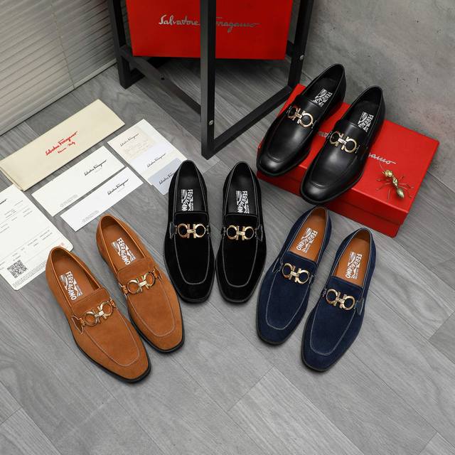 调工厂p价 商品商标：Ferragamo 菲拉格慕 ] 商务套脚皮鞋 正码码数: 39-45 38.46定做不退换 商品材料：精选 优质反绒牛皮鞋面 羊皮内里