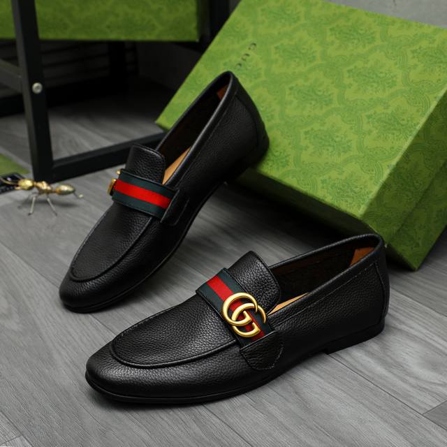 调工厂p价 商品商标：Gucci 古驰 商务套脚皮鞋 正码码数: 38-44 37.45.46定做不退换 商品材料：精选荔纹牛皮鞋面 牛皮鞋垫 原版大底