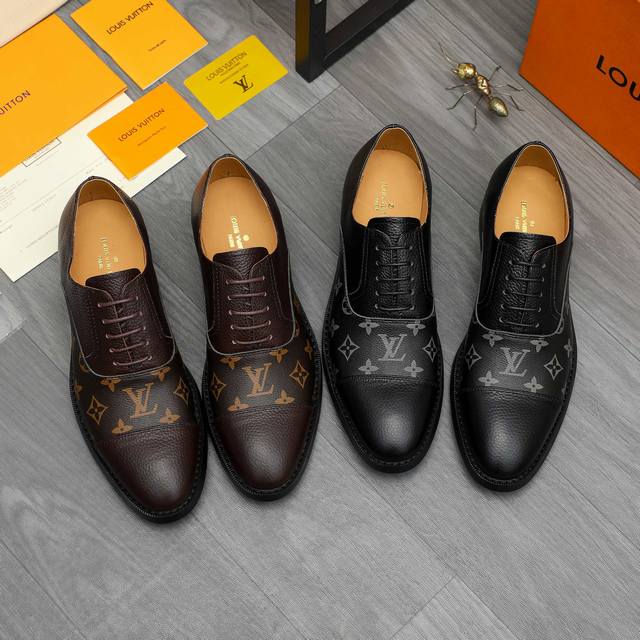 调工厂p价 商品商标：Lv 路易威登 商务正装皮鞋 正码码数: 39-45 .45定做不退换 商品材料：精选荔纹牛皮拼接印花鞋面 牛皮内里 原版橡胶大底
