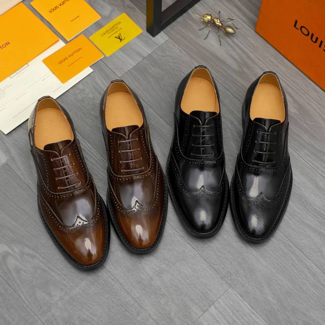 调工厂p价 商品商标：Lv 路易威登 商务正装皮鞋 正码码数: 39-45 .45定做不退换 商品材料：精选珠光牛皮鞋面 牛皮内里 原版橡胶大底
