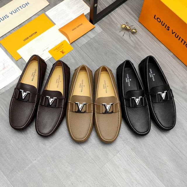 调工厂p价 商品商标：Lv 路易威登 休闲套脚鞋 正码码数: 38-46 45.46 定做不退换 商品材料：精选荔纹牛皮鞋面 羊皮内里 原版橡胶大底