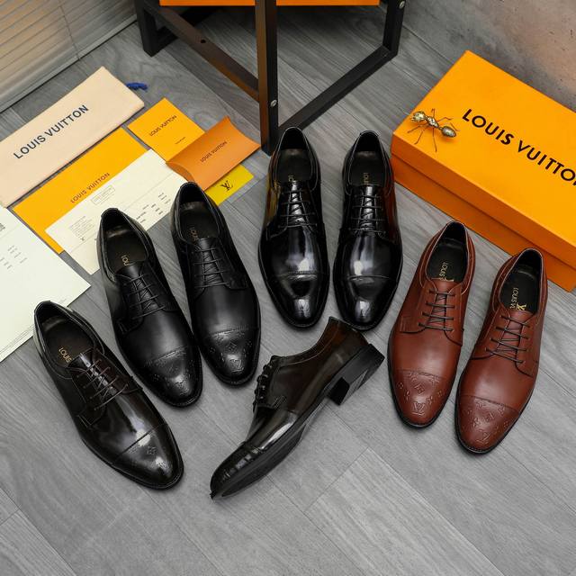 调工厂p价 商品商标：Lv 路易威登 商务系带皮鞋 正码码数: 39-44 商品材料：精选优质牛皮拼接压花牛皮鞋面 牛皮内里 原版橡胶大底