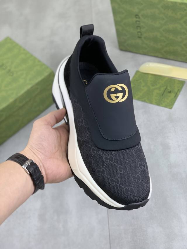 工厂p价p 实价 古驰 Gucci官网最新款经典休闲时尚男鞋爆款版型简洁大气，潮男专属.独有的官网最新品牌元素古奇原版装饰，时尚又大方，面料原版柔软小牛皮制作