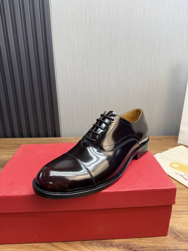 工厂p价 菲拉格慕.男士商务休闲皮鞋，奢华尊贵全部采用进口原版品牌皮料，只为打造更为舒适的穿着体验，鞋面：原版牛皮进口全牛里，原版大底10-45 45不退换