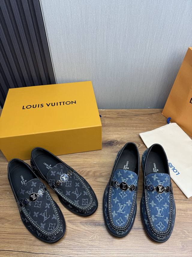 工厂p价 Lv男士商务休闲皮鞋，奢华尊贵全部采用进口原版品牌皮料，只为打造更为舒适的穿着体验，鞋面：原版牛皮进口全牛里，原版大底10-45 45不退换