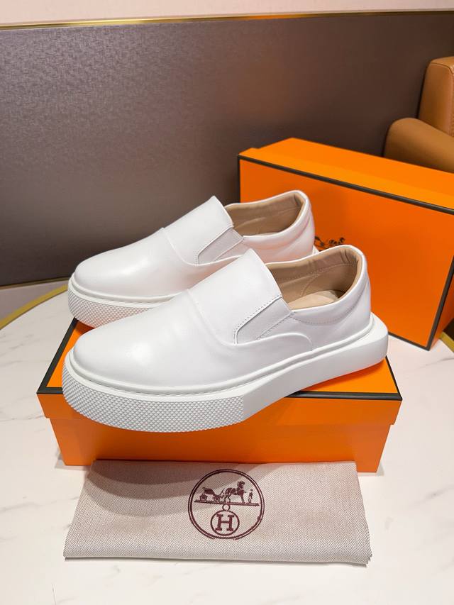 工厂p价 Hermes 爱马仕 -高端品质 原单男士专柜新品 鞋面意大利进口牛皮，羊皮内里 鞋底：原厂特供原版底，独家活动成型底超级舒适，原厂跟单货 -超高品控